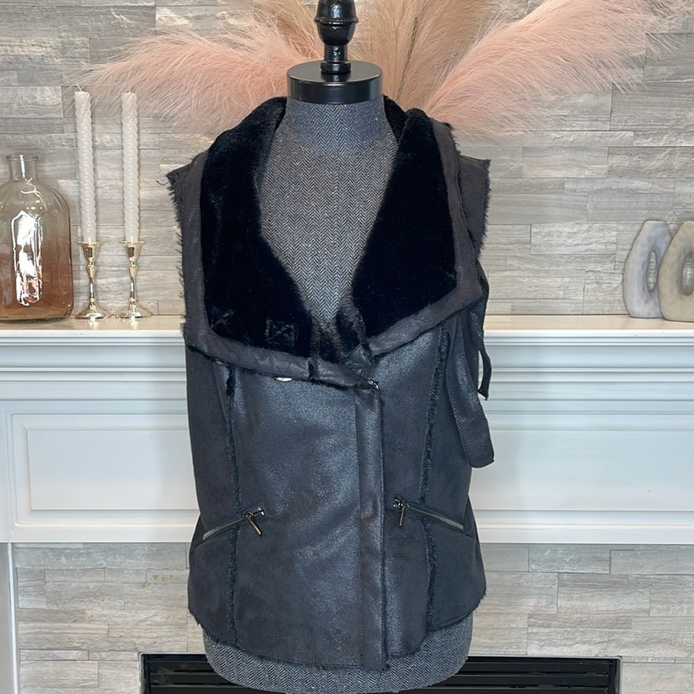 BNCI Fashion Black Ladies Vest  Size Large